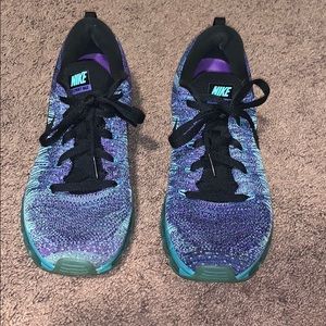 Women’s Nike Flyknit Max 8.5
